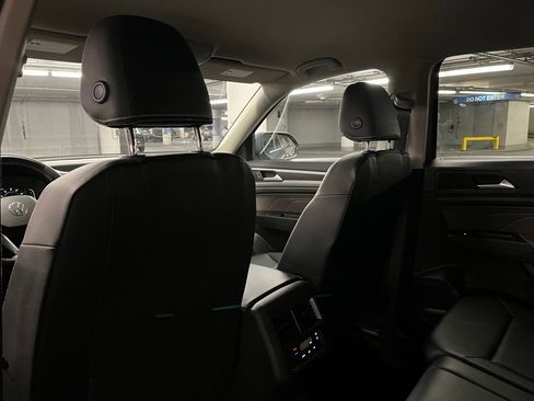 Used 2023 Volkswagen Atlas SE w/ Black Wheel Package image 23