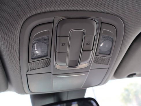 Used 2019 Hyundai Santa Fe SEL FWD image 27