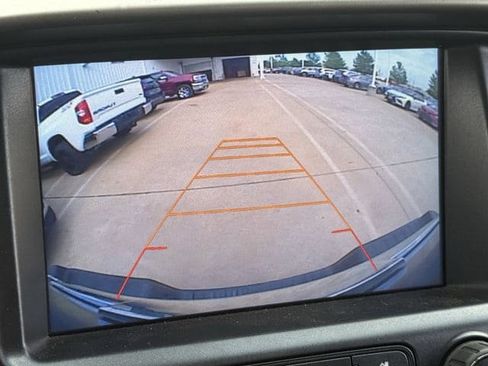 Used 2017 Chevrolet Colorado Z71 w/ Z71 Midnight Edition AWD/4WD image 16