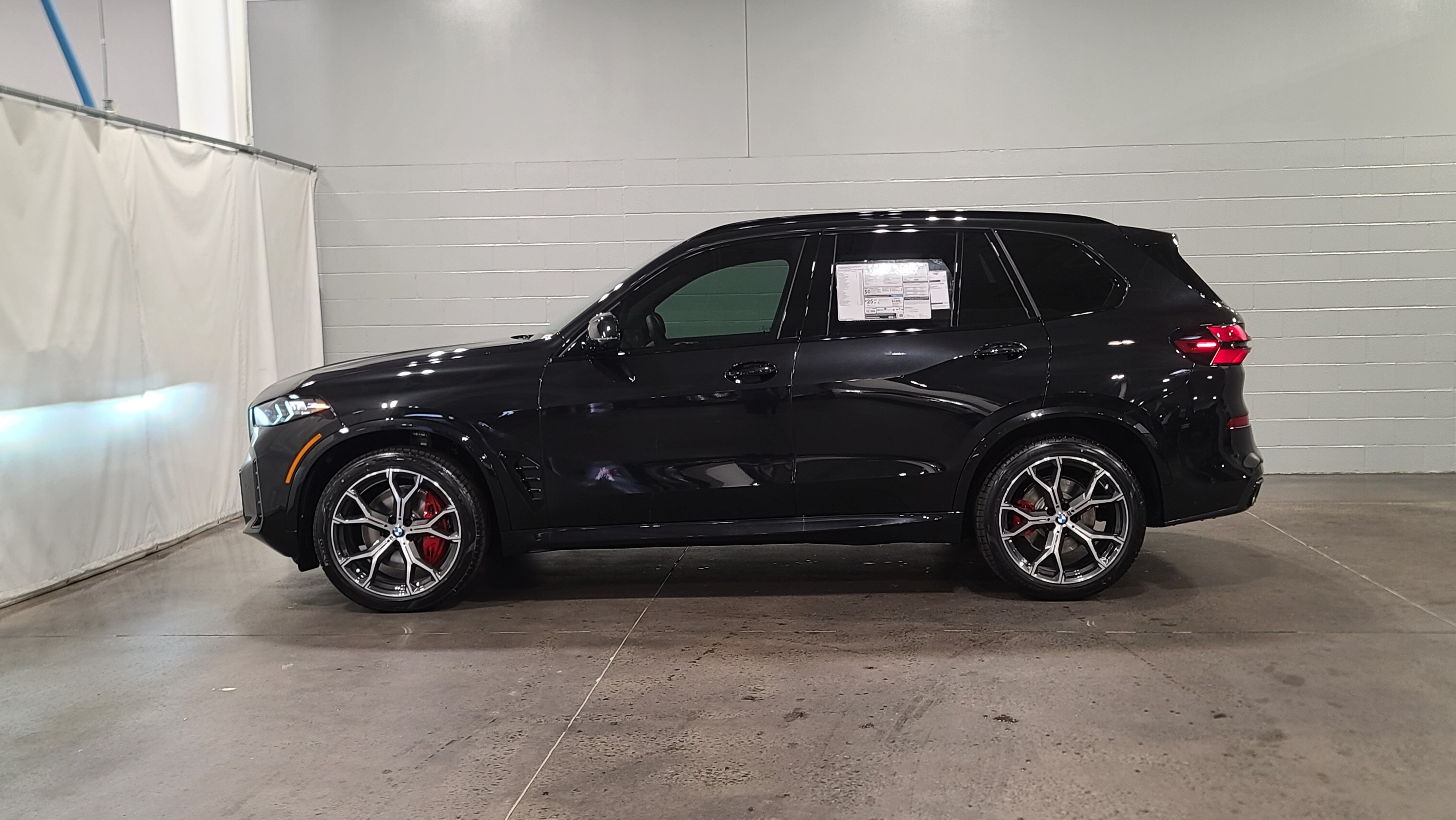 Used 2026 BMW X5 sDrive40i w/ M Sport Package RWD image 5