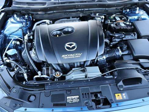 Used 2017 MAZDA MAZDA3 Touring w/ Popular Equipment Package FWD image 32