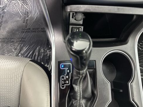 Used 2017 Toyota Camry SE FWD image 22