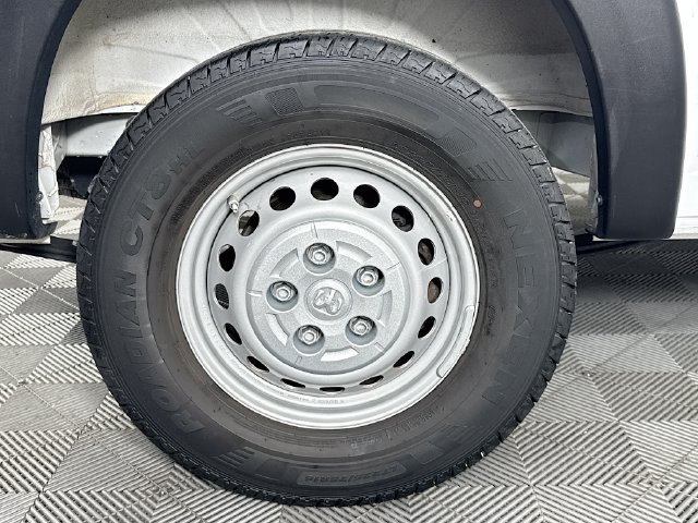 Used 2025 RAM ProMaster 2500 w/ Safety Group FWD image 26