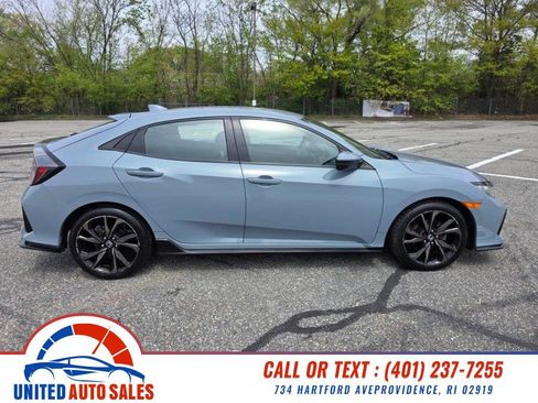 Used 2017 Honda Civic Sport image 6
