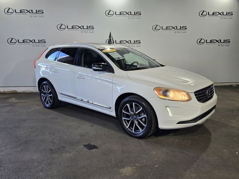 Used 2017 Volvo XC60 T5 Dynamic image 3