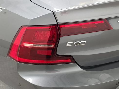 Used 2018 Volvo S90 T5 Momentum w/ Convenience Package AWD/4WD image 31