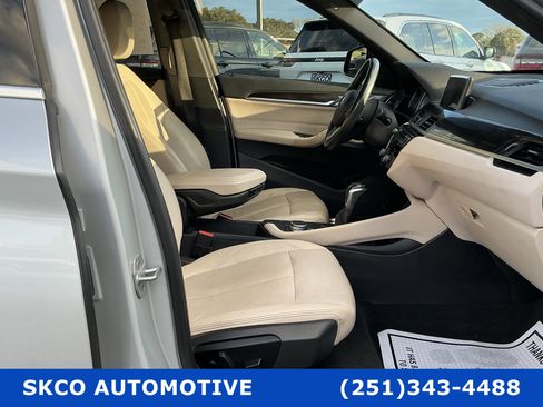 Used 2018 BMW X1 xDrive28i w/ Premium Package image 13