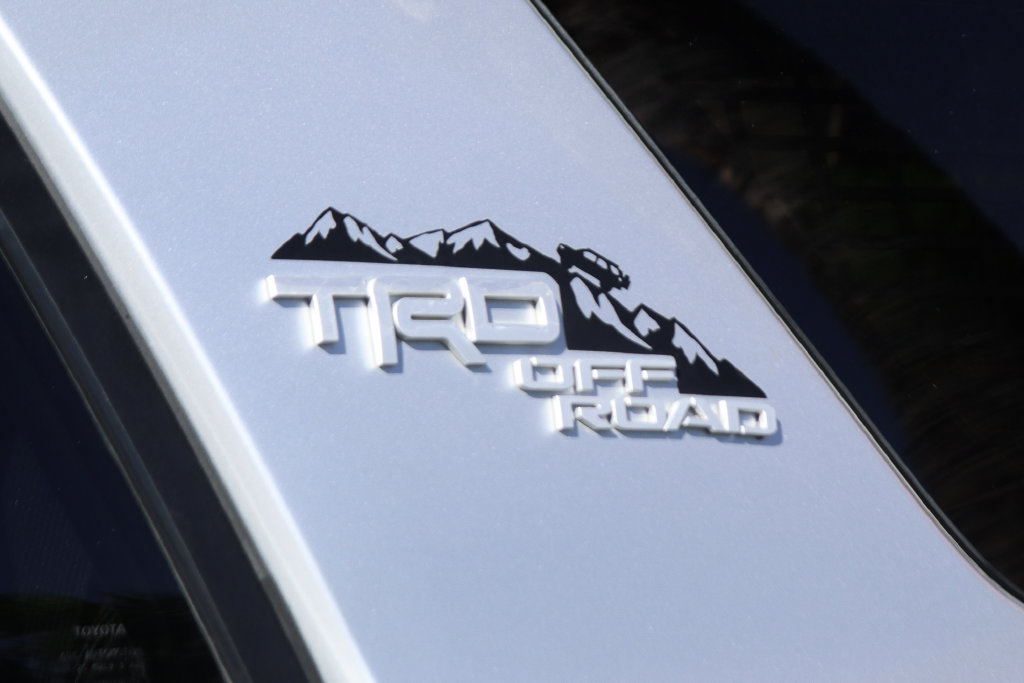Used 2022 Toyota 4Runner TRD Off-Road Premium w/ Moonroof Package AWD/4WD image 46