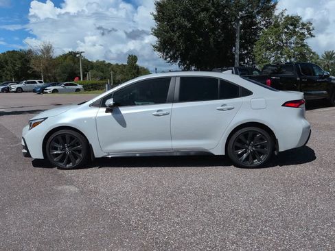 Certified 2026 Toyota Corolla SE FWD image 3