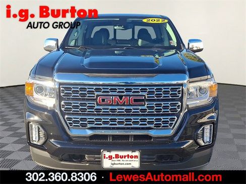Used 2022 GMC Canyon Denali image 2