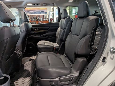Certified 2025 Subaru Ascent Bronze Edition AWD/4WD image 16