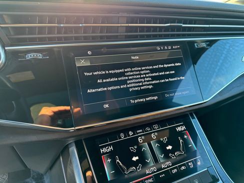 Used 2021 Audi Q8 Premium Plus image 26