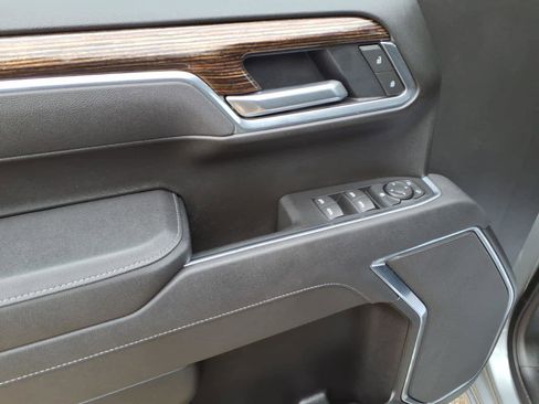 Certified 2025 GMC Sierra 1500 Elevation image 15