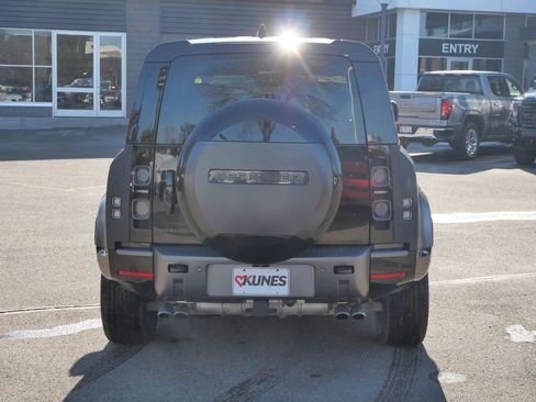 Used 2024 Land Rover Defender 110 Carpathian Edition image 8