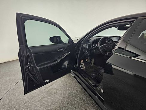 Used 2024 Lexus IS 500 RWD image 19