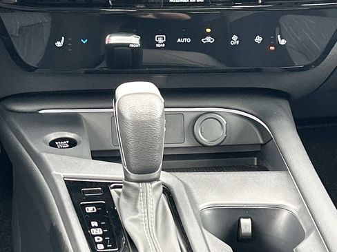 New 2026 Nissan Sentra SV w/ SV Convenience Package FWD image 23
