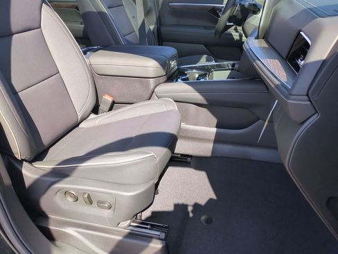 New 2026 Chevrolet Tahoe Premier w/ Sun And Tow Package image 29