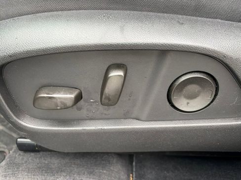 Used 2025 Chevrolet Equinox LT w/ Convenience Package II AWD/4WD image 17
