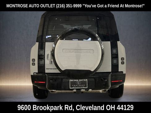 New 2026 Land Rover Defender 130 X-Dynamic SE image 4