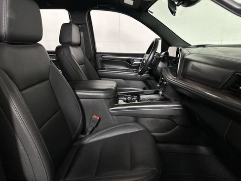 Used 2025 Chevrolet Tahoe LT AWD/4WD image 29