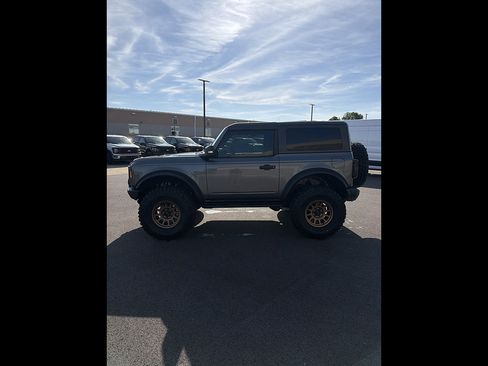 Used 2022 Ford Bronco Badlands AWD/4WD image 2
