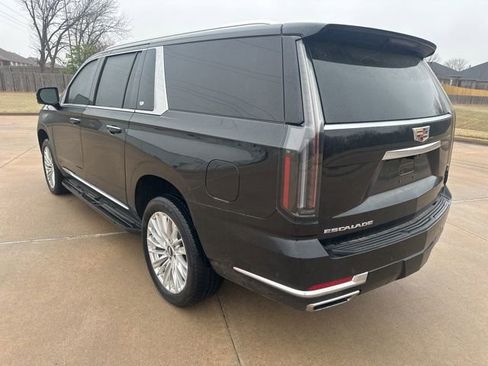 Certified 2025 Cadillac Escalade ESV Premium Luxury w/ LPO, Floor Liner Package image 3