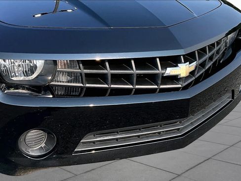 Used 2013 Chevrolet Camaro LS RWD image 27