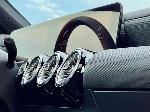 Certified 2023 Mercedes-Benz CLA 250 4MATIC image 34