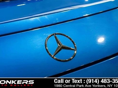 Used 2022 Mercedes-Benz SL 55 AMG 4MATIC w/ Driver Assistance Package image 24