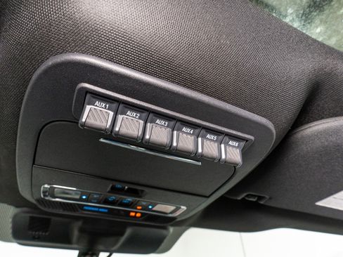 Used 2024 Ford F350 Platinum image 23