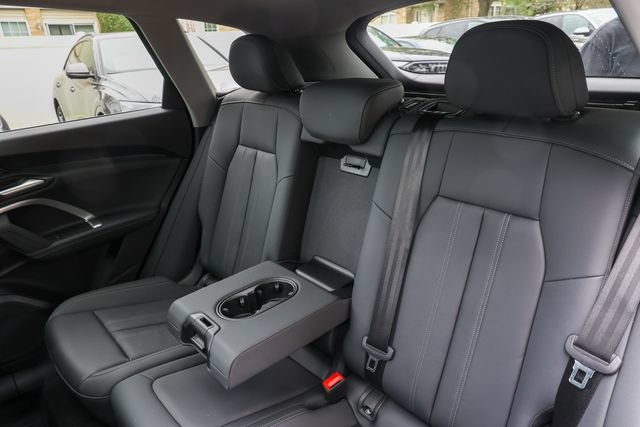 Used 2025 Audi Q5 Premium Plus w/ Premium Plus AWD/4WD image 36