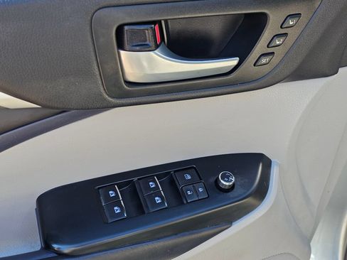 Used 2019 Toyota Highlander Limited Platinum AWD/4WD image 36