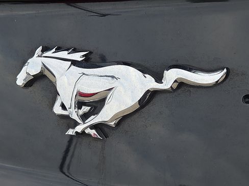 Used 2023 Ford Mustang Premium image 9