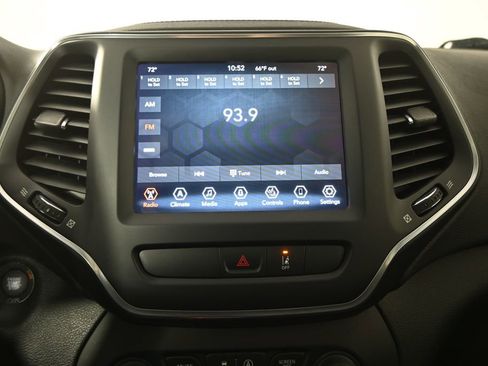 Used 2022 Jeep Cherokee Latitude Lux w/ Sun & Sound Group image 28