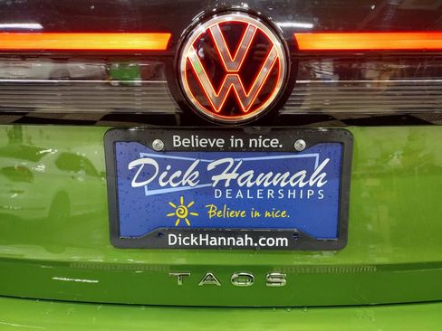 New 2025 Volkswagen Taos SE image 15