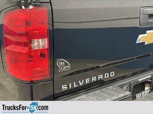 Used 2018 Chevrolet Silverado 1500 Custom w/ Custom Value Package image 29