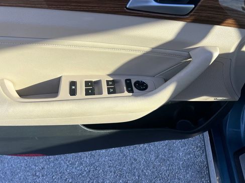 Used 2015 Hyundai Sonata Limited image 11