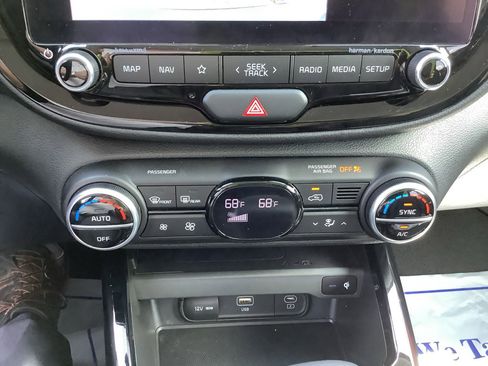 Used 2023 Kia Soul GT-Line w/ GT-Line Technology Package image 18