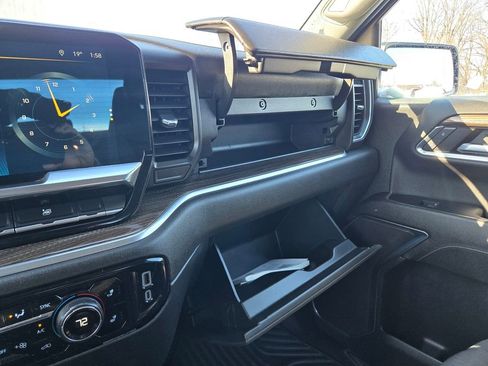 Used 2023 Chevrolet Silverado 1500 LT image 12