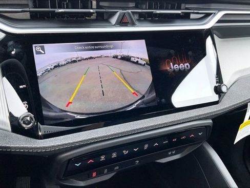 New 2026 Jeep Cherokee Laredo AWD/4WD image 21
