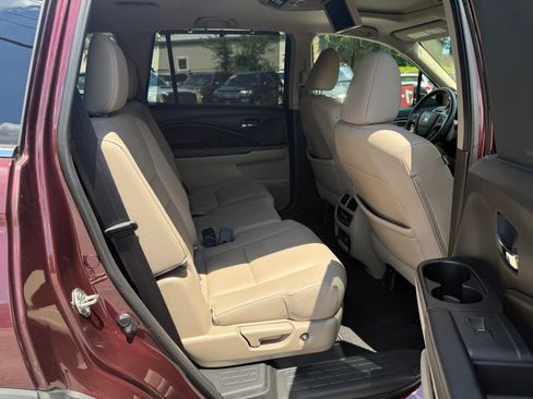 Used 2017 Honda Pilot Touring image 15