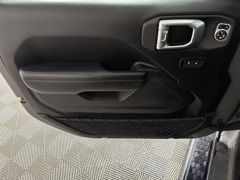 Used 2020 Jeep Wrangler Unlimited Sport S image 10