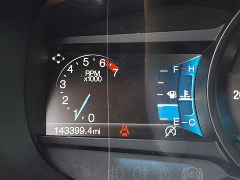 Used 2019 Ford Edge SEL w/ Equipment Group 201A FWD image 19