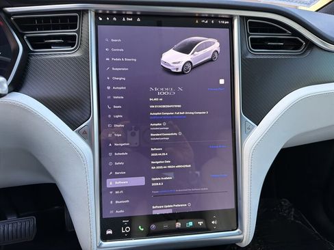 Used 2017 Tesla Model X 100D image 22