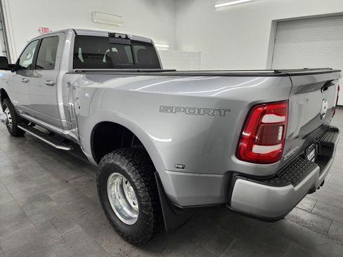 Used 2022 RAM 3500 Big Horn w/ Level B Equipment Group image 6