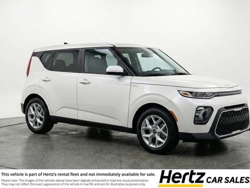 Used 2025 Kia Soul LX w/ LX Technology Package FWD image 1