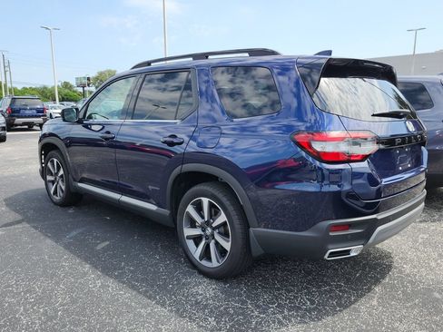 Used 2024 Honda Pilot Touring image 4