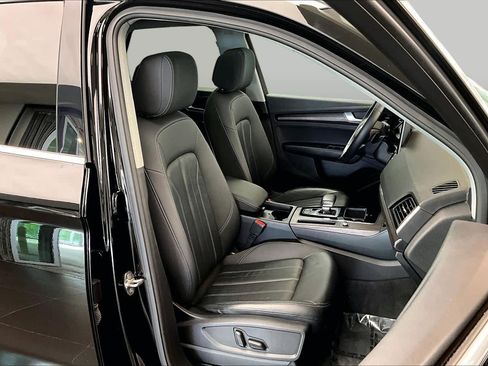 Used 2023 Audi Q5 2.0T Premium w/ Convenience Package AWD/4WD image 9
