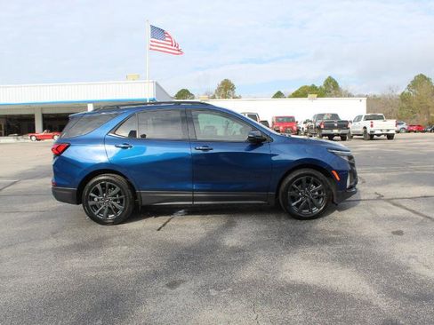 Used 2022 Chevrolet Equinox RS w/ RS Leather Package image 5