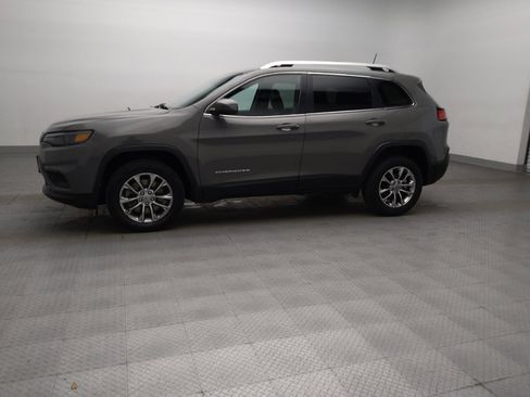 Used 2021 Jeep Cherokee Latitude Plus FWD image 2